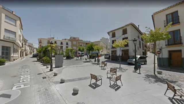 TRASPASO O VENTA DE LOCAL COMERCIAL CENTRICO EN VELEZ RUBIO - foto 2