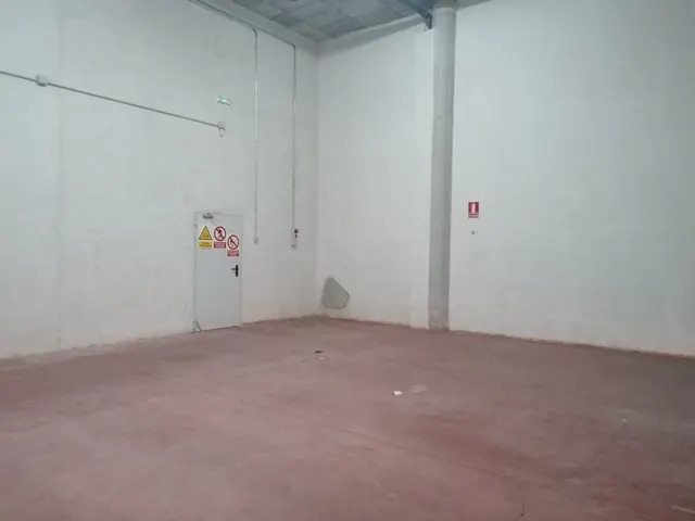 LOCAL COMERCIAL CONSTRUIDO EN NAVE DE 540 METROS CON LICENCIA DE APERTURA EN USO — 17
