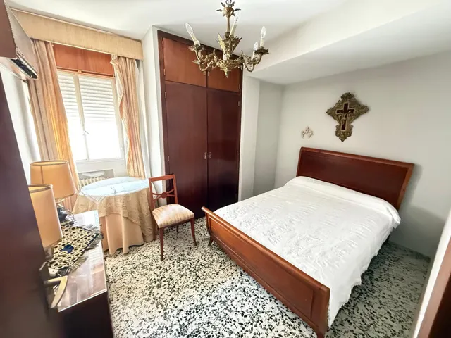 PISO DE LUJO EN BARRIO DE SANTA CRUZ — 19