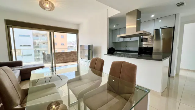 Apartamento de 2 dormitorios en Villamartín - foto 2