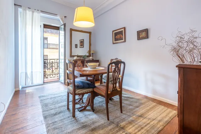 GROS. SE VENDE NUDA PROPIEDAD — 22