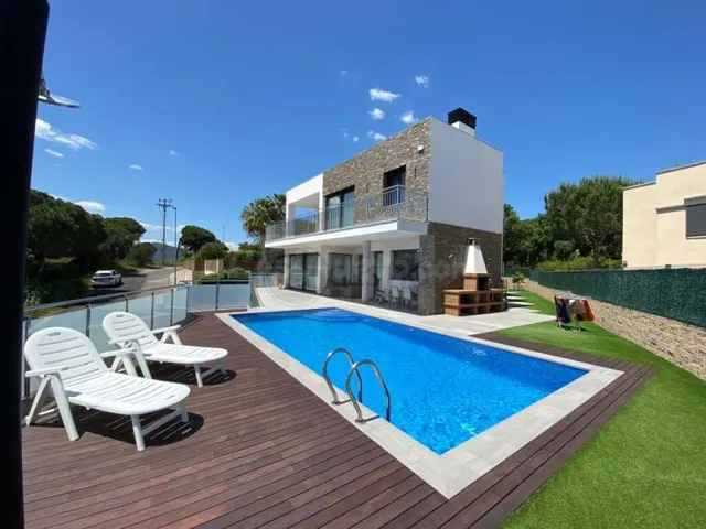 Casa-Chalet en Venta en Sant Feliu De Guixols Girona - foto 2