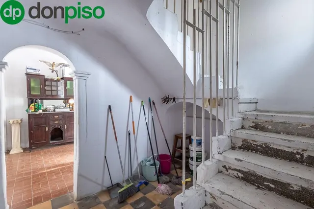 Casa con Parcela a Reformar en Granada — 16
