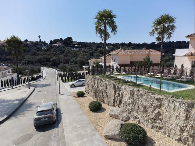 Chalet con jardín, aparcamiento y piscinas comunitarias — 10