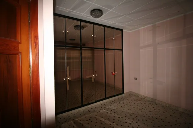CASA A TRES ESQUINAS SITUADA A ESCASOS METROS DE LA IGLESIA DE LA ASUNCION. — 44