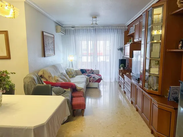 PISO DE CUATRO habitaciones EN EL CARMEN - foto 2