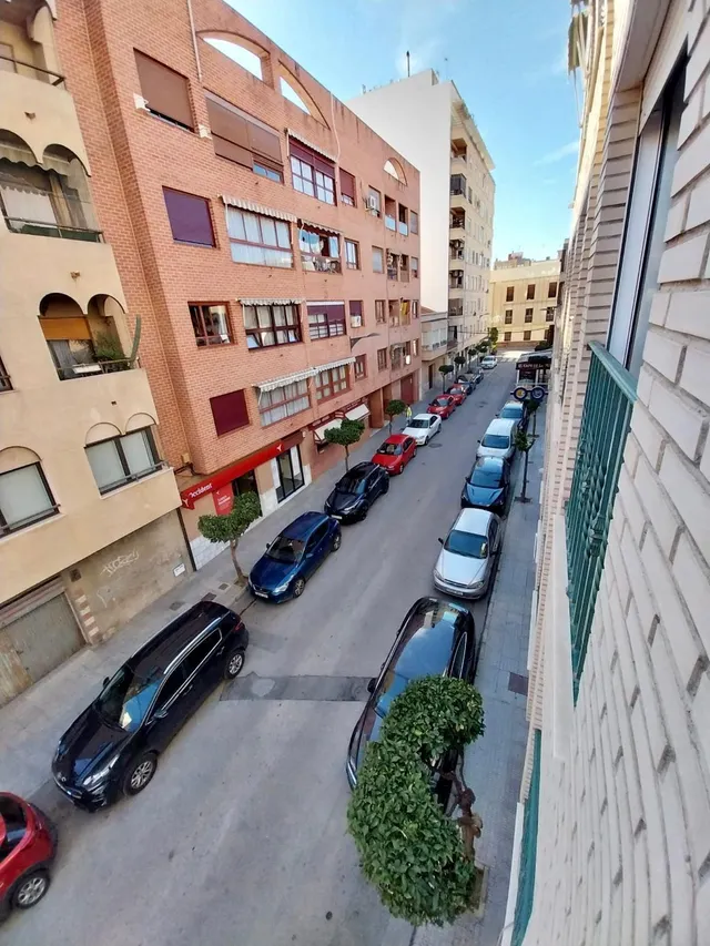 Piso de gran tamaño y excelentes calidades en pleno centro de Almoradí. — 15