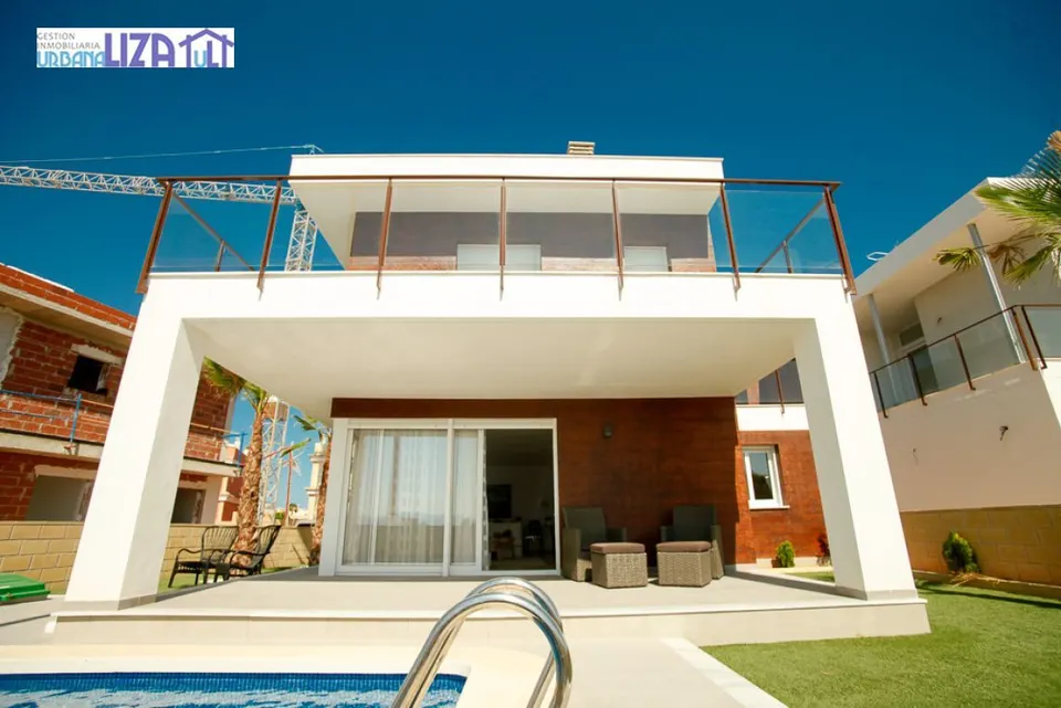 CHALET DE OBRA NUEVA !!