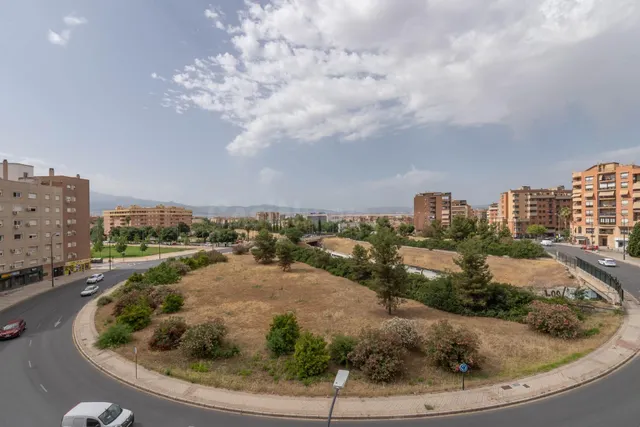 ESPECTACULAR VIVIENDA CON VISTAS DE TODO. ROTONDA EUROPA.