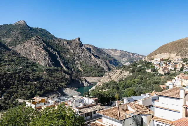 EDIFICIO en Güejar Sierra - foto 4