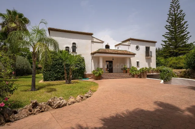 Majestuosa y auntentica villa a las afueras de Alhaurin el G