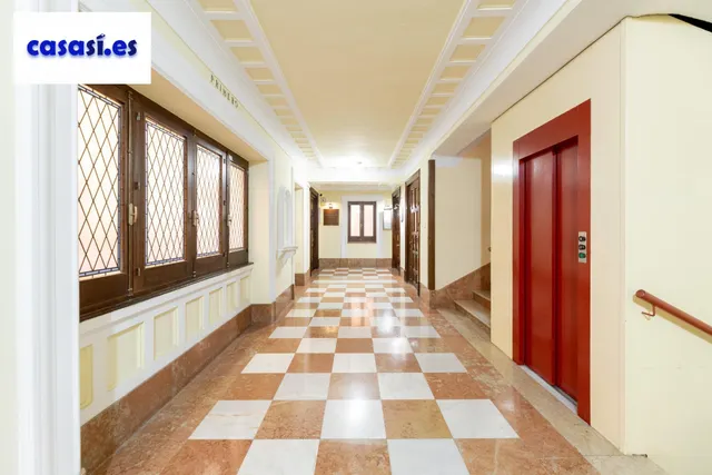 Gran vivienda en Plaza Los Campos - 7 habitaciones — 6