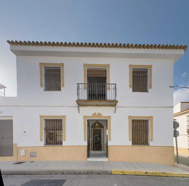 ¡¡ESPECTACULAR!! Adosada de esquina de 223 m2 con patio, terraza y garaje — 6
