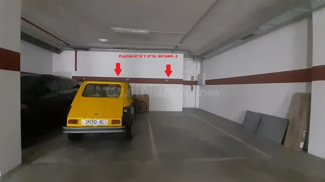 Plazas de garaje abiertas en el mirador de la alameda. — 2