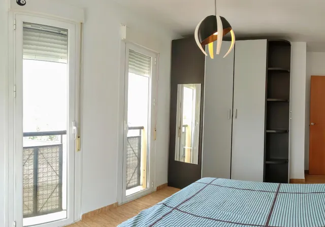 OLULA DEL RÍO ( ALMERÍA ). PISO AMUEBLADO CON 3 habitaciones, ASCENSOR, PLAZA DE GARAJE Y TRASTERO. — 24