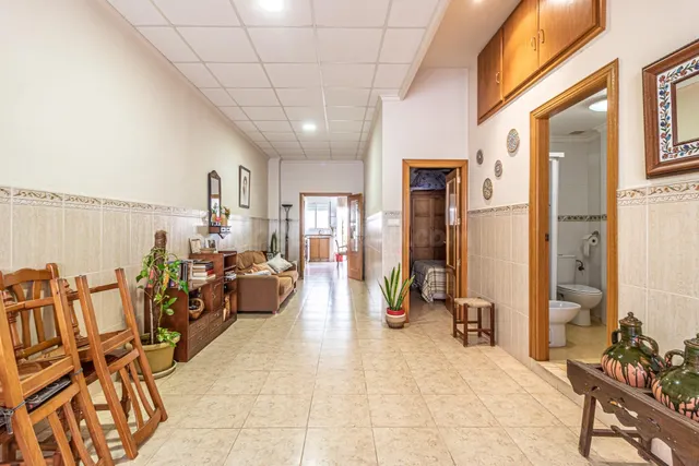 SE VENDE CASA ADOSADA EN BENIMODO – 223 m2, AMPLIA Y LUMINOS - foto 2