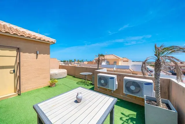 Casa 3 habitaciones 71m² en venta - Doña Pepa — 28