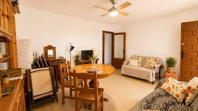 MAGNIFICO CHALET ADOSADO CON GRAN PARCELA, JARDIN Y PISCINA PRIVADA — 12