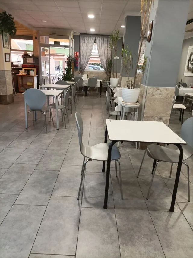 Local comercial 132m² en venta - Playa del cura — 3