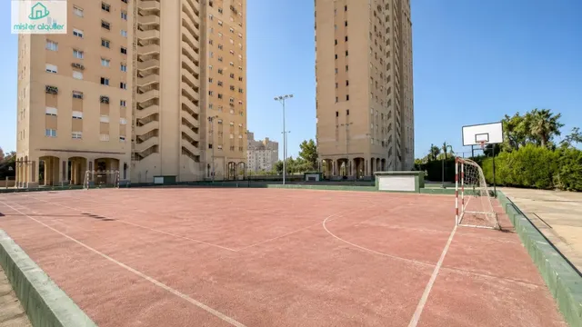 UN BALCÓN AL MEDITERRÁNEO EN LA PLANTA 17 — 43
