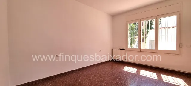 ¡FINQUES BAIXADOR PRESENTA ESTA CASA A 4 VIENTOS EN LA PLAYA! — 8