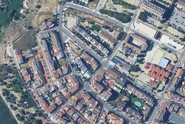 Fantástico terreno en venta en la zona alta del barrio de Set Camins!!! — 8