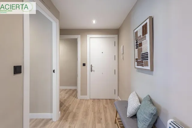 PISO REFORMADO JUNTO AVENIDA CADIZ — 29