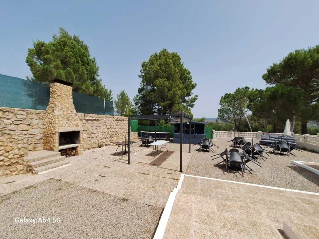 Local comercial 9 habitaciones 694m² en venta - Comunidad valenciana — 31