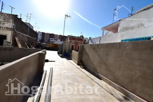 MAGNÍFICA CASA LUMINOSA CON DOS BALCONES Y GRAN TERRAZA — 22
