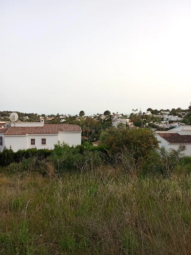 ¡Oportunidad única en Teulada! Tres parcelas urbanas listas  - foto 2