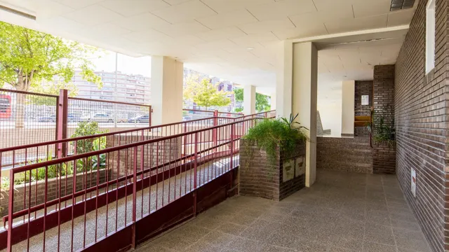Piso con 2 terrazas y 3 dormitorios junto a la Aljafería, Zaragoza — 36