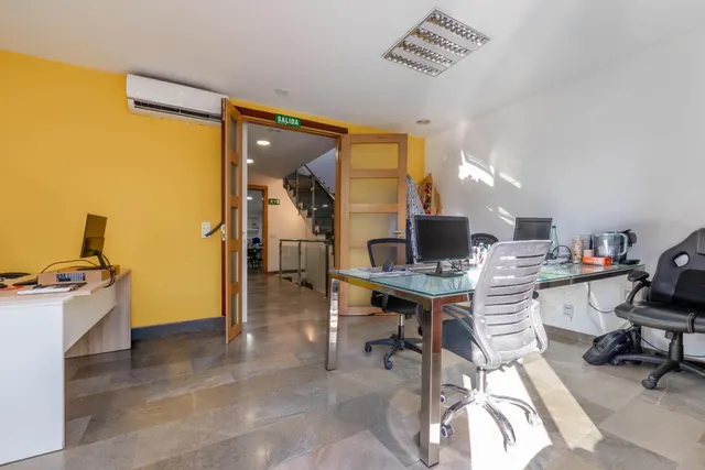 Edificio de 3 plantas destinado a oficinas junto a Centro Comercial Serrallo — 38