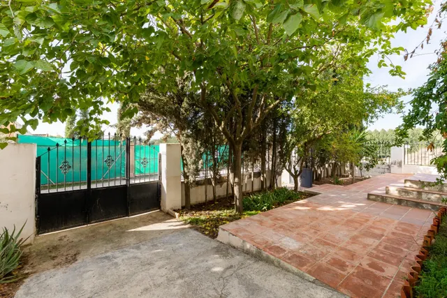 ESPECTACULAR CASA RÚSTICA CON TERRENO — 2