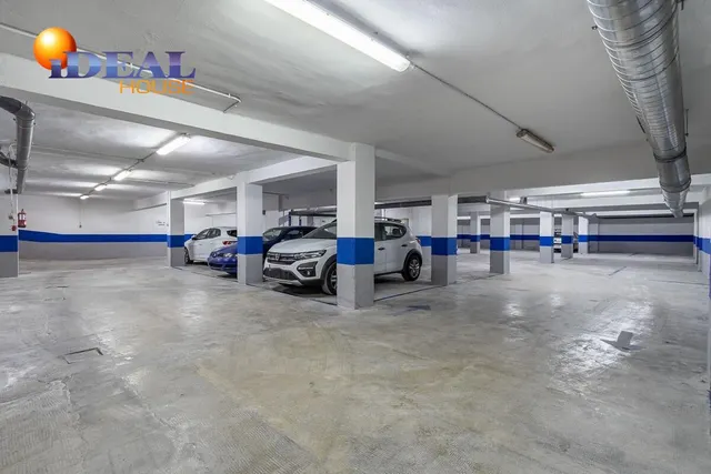 PARKING DE 30 PLAZAS EN PLENO CENTRO DE GRANADA — 7
