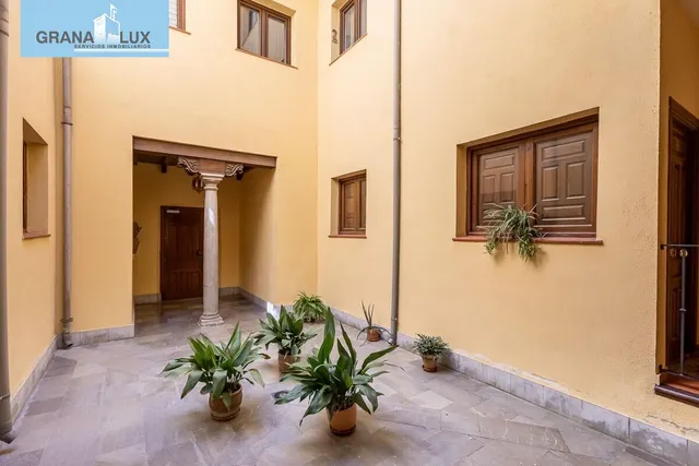 PISO TURÍSTICO JUNTO PLAZA DE DERECHO - GRANADA — 14