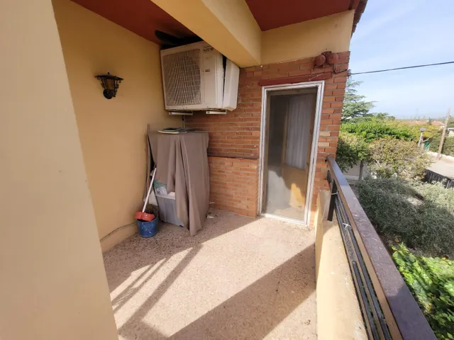 Impresionante Chalet con Amplio Terreno y Piscina en las Afueras de Zaragoza — 43