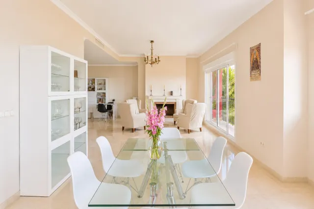Espectacular casa en Pinares de San Antón, Málaga — 12
