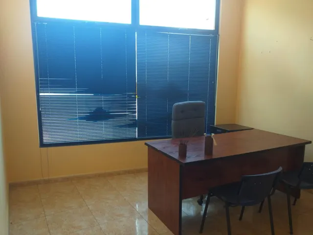 LOCAL ADAPTADO A AULAS ENSEÑANZA — 21