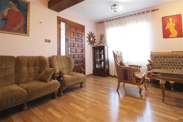 AMPLIO CHALET INDEPENDIENTE EN VENTA EN SIERRA PERENCHIZA — 11