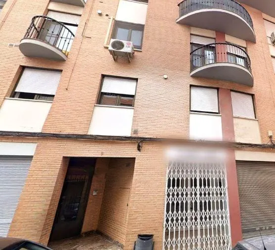 Se vende piso OKUPADO en Calle Epifanio Ibañez Nº 9 Yecla (M