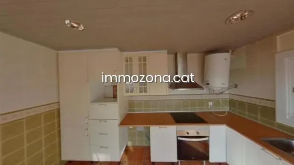 CASA OCUPADA DE 88 M2, 3 habitaciones, 1 BAÑOS, EN C/ CAMPANYA, LLORET DE MAR — 4