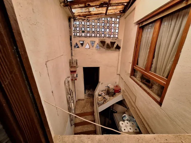 TRASPASO Y VENTA POR JUBILACIÓN CON VIVIENDA INCLUIDA — 44