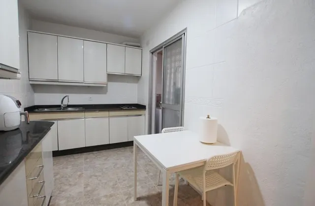 PISO CON PLAZA DE APARCAMIENTO ZONA MERCA 80 — 10