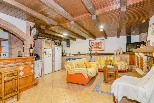Magnífica Casa en Peligros (Granada) – Lista para Entrar a Vivir — 33
