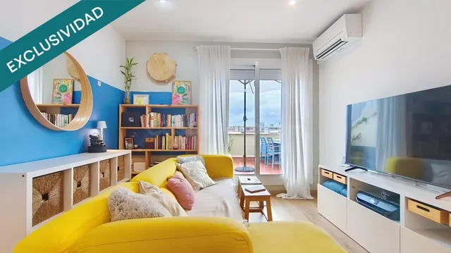 Ático reformado con terraza de 20 m², sol y vistas despejada - foto 3