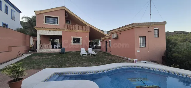 CASA CON PISCINA Y APARTAMENTO EN FARO DE PUNTACARNERO - foto 2
