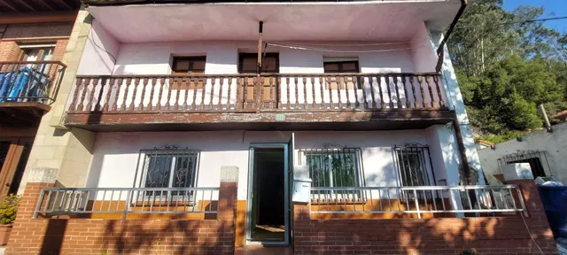 CASA DE 4 DORMITORIOS EN GANZO — 10