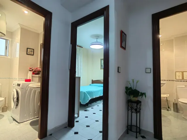 AMPLITUD, TERRAZA Y UBICACIÓN A POCOS MINUTOS DE LA PLAYA — 27