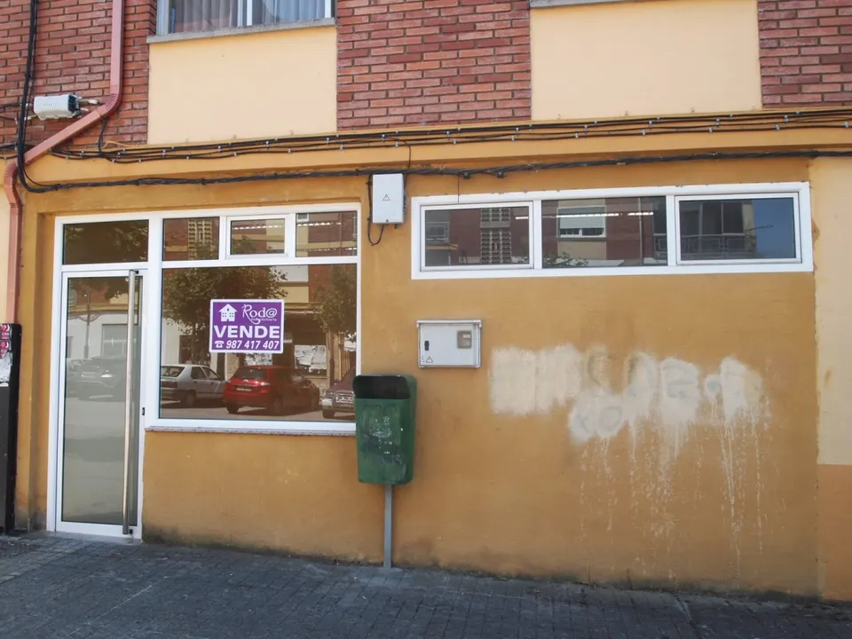LOCAL COMERCIAL EN LA ZONA ALTA DE PONFERRADA