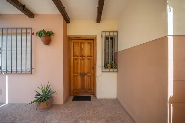 EXCLUSIVA VIVIENDA CON PISCINA PRIVADA EN URBANIZACIÓN "EL TORREÓN" EN ALBOLOTE. — 40